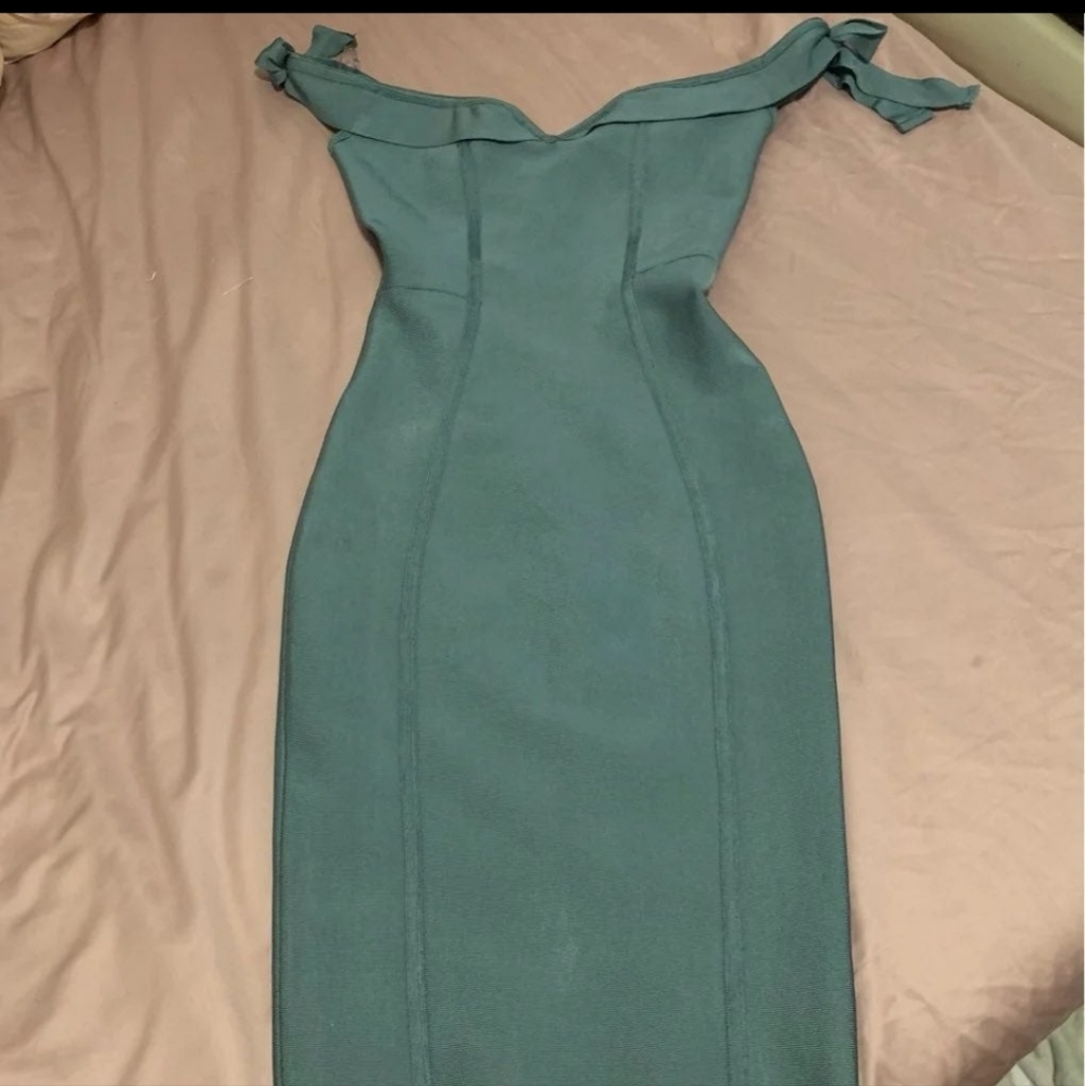 HOUSE OF CB SOLAINE DRESS XS - Picture 3 of 6